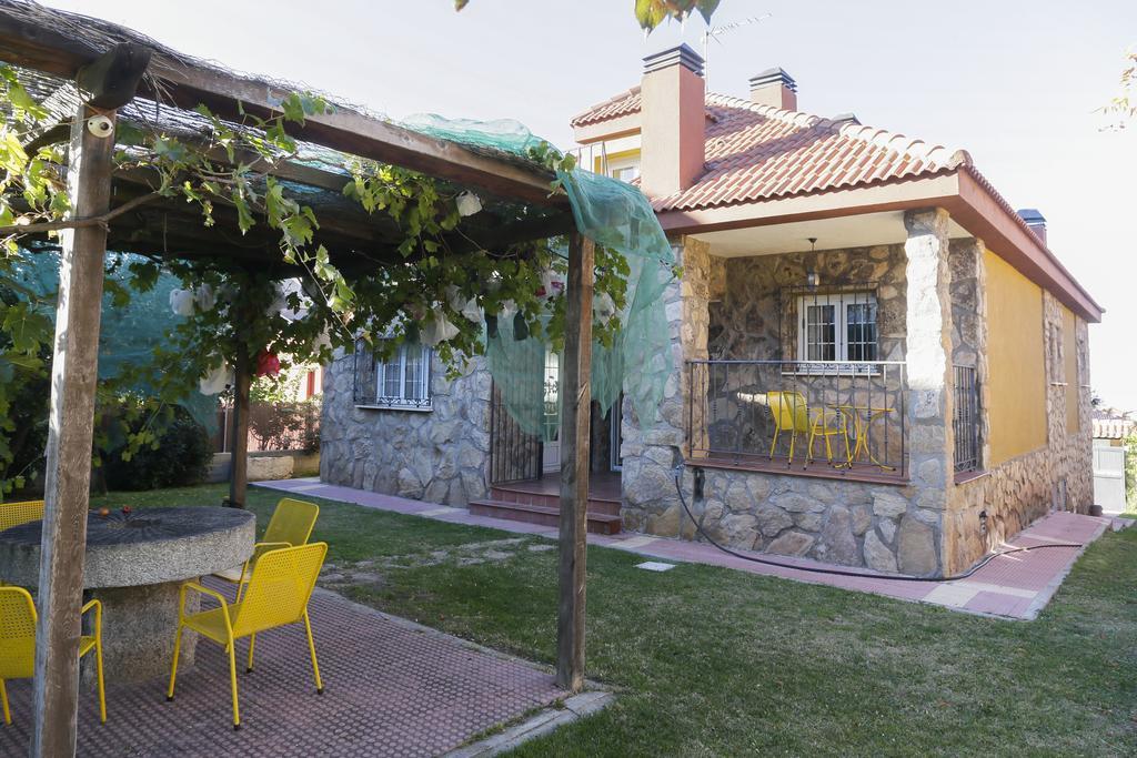 En Casa De Carlos Ortigosa del Monte Exterior foto